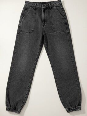 Mother Denim "Wrapper Patch Springy Ankle" in “Train Stops" wash jeans.  26x26